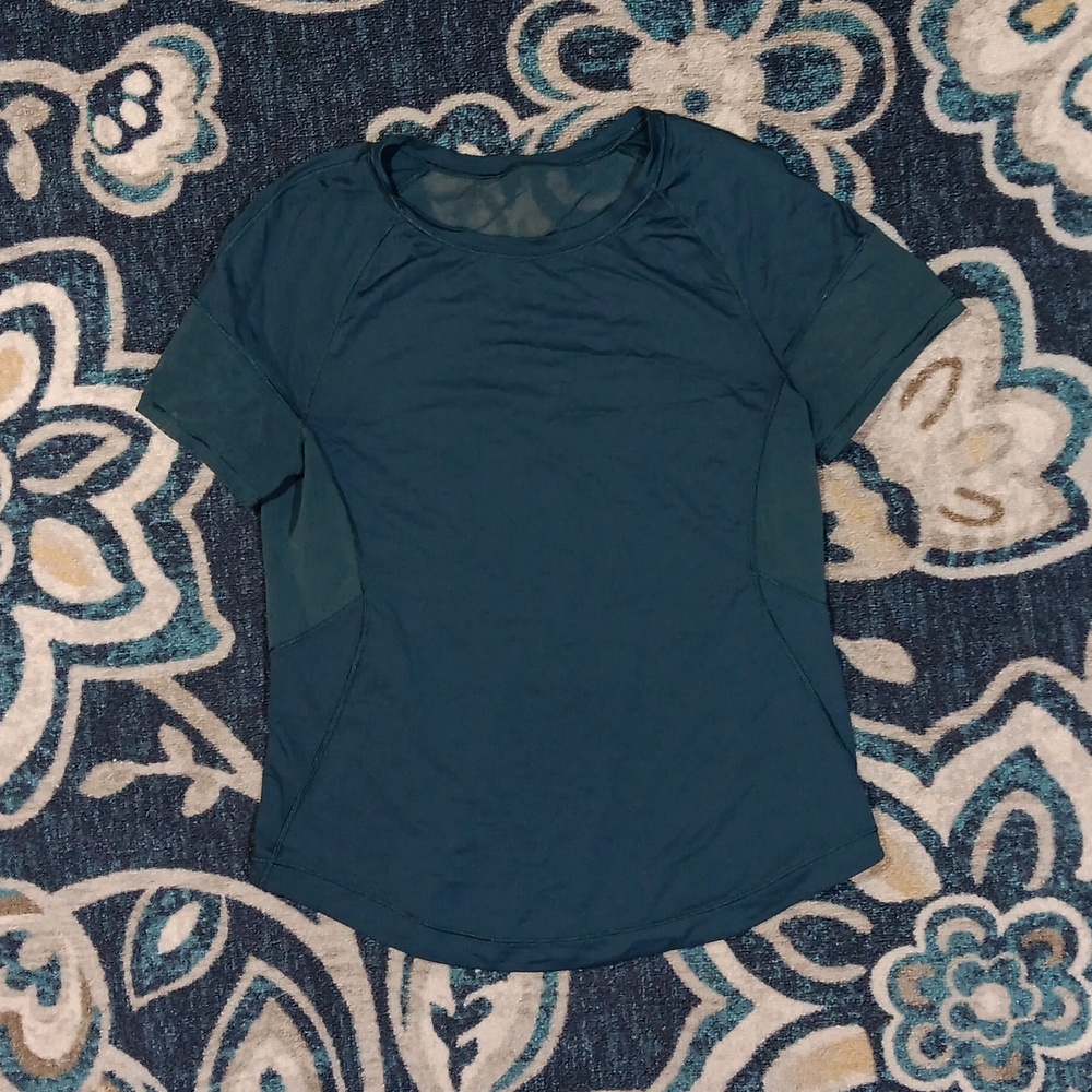 Lululemon teal blue mesh back athletic short sleeve t shirt